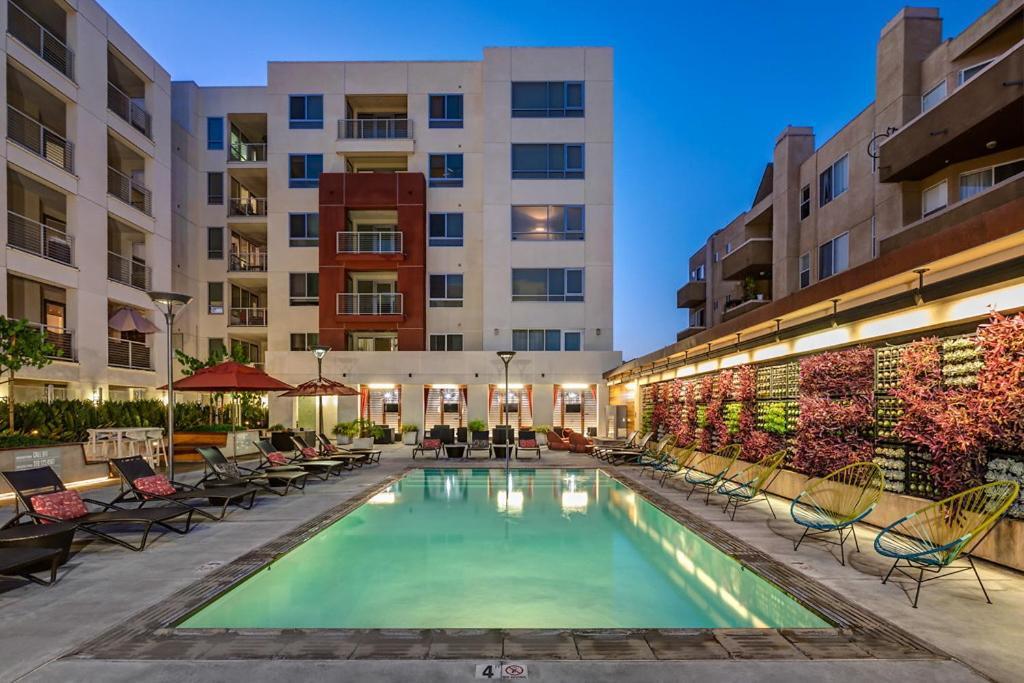 One Bedroom Gem In Weho Apartment *