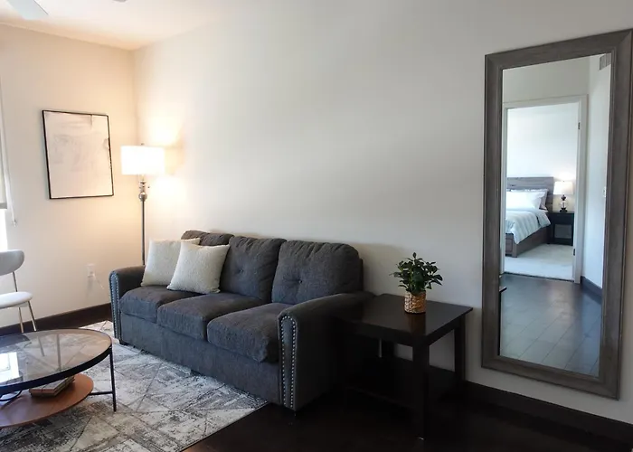 One Bedroom Gem In Weho